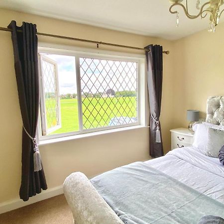 Cosy Cottage Great Bentley Near Station And Shops المظهر الخارجي الصورة