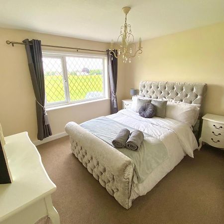 Cosy Cottage Great Bentley Near Station And Shops المظهر الخارجي الصورة