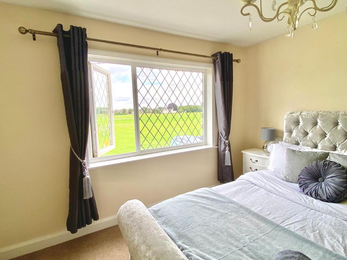 Cosy Cottage Great Bentley Near Station And Shops المظهر الخارجي الصورة