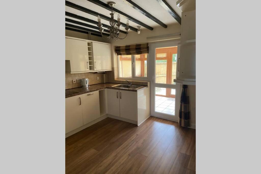 Cosy Cottage Great Bentley Near Station And Shops المظهر الخارجي الصورة